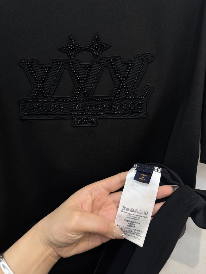 Louis Vuitton T-Shirts Seasonal 134781