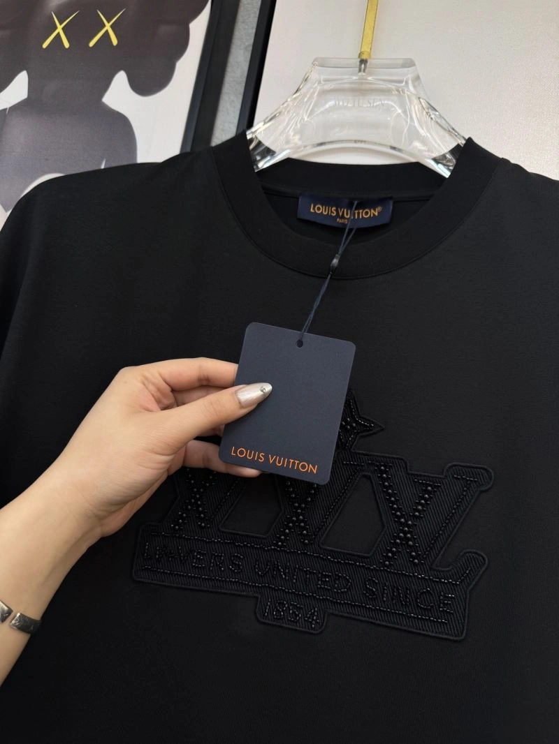 Louis Vuitton T-Shirts Seasonal 134781