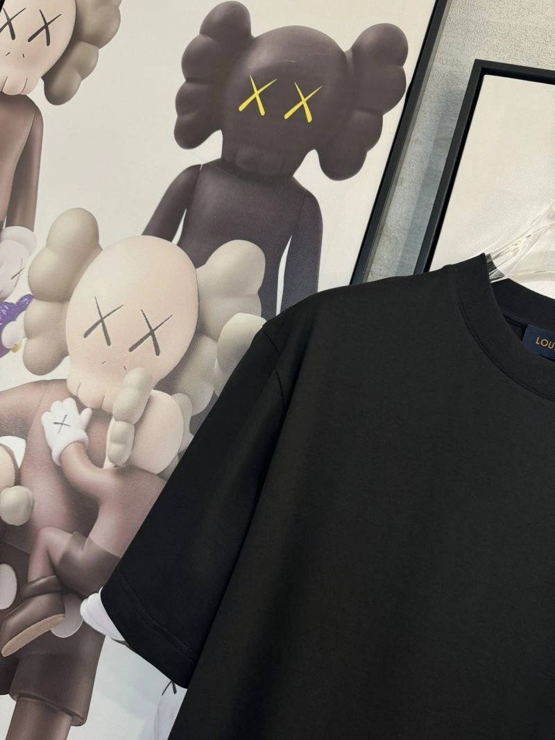Louis Vuitton T-Shirts WrinkleFree 134776