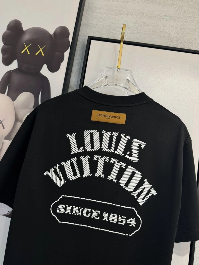 Louis Vuitton T-Shirts WrinkleFree 134776