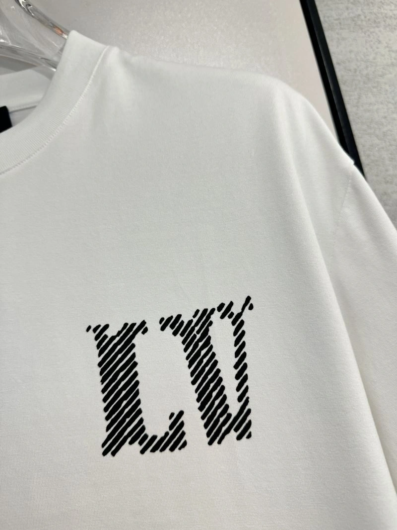 GoodFit Louis Vuitton T-Shirts 134760