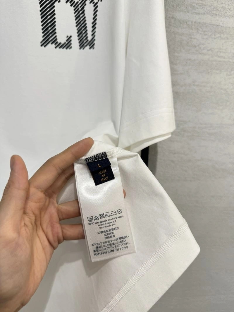 GoodFit Louis Vuitton T-Shirts 134760