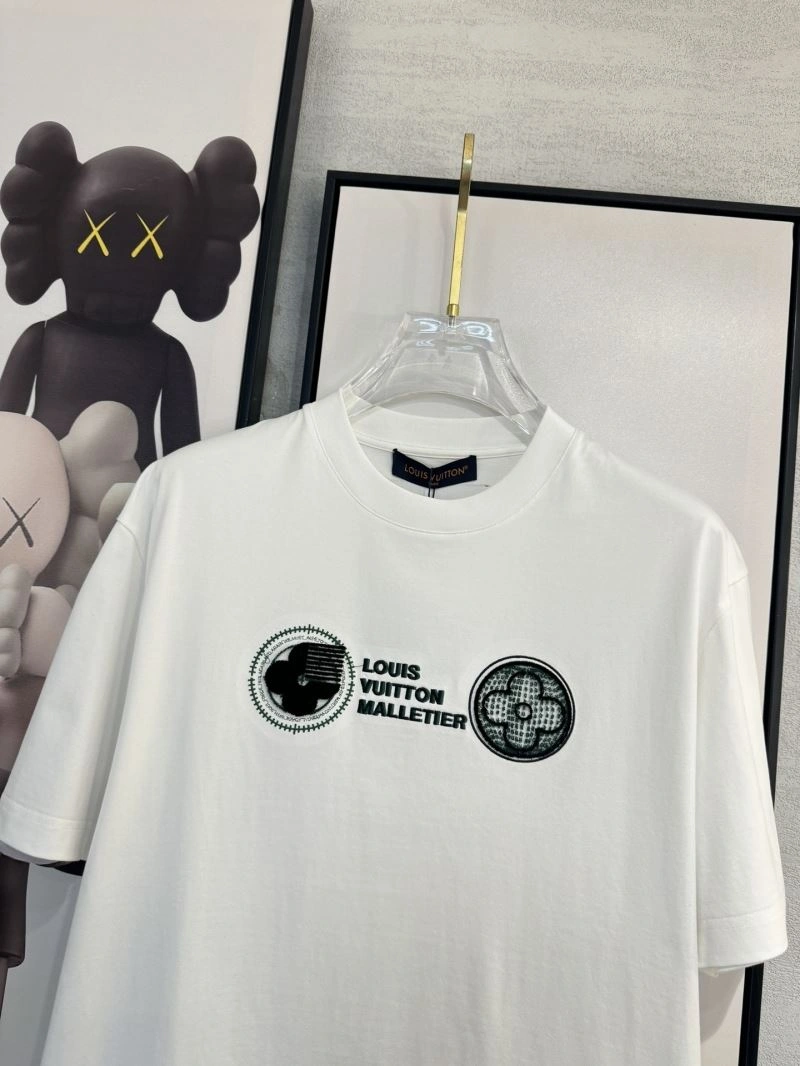 Sophisticated Louis Vuitton T-Shirts 134755