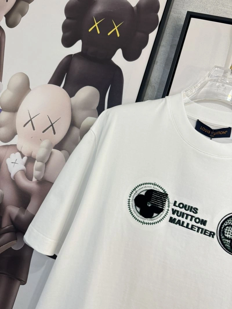 Sophisticated Louis Vuitton T-Shirts 134755