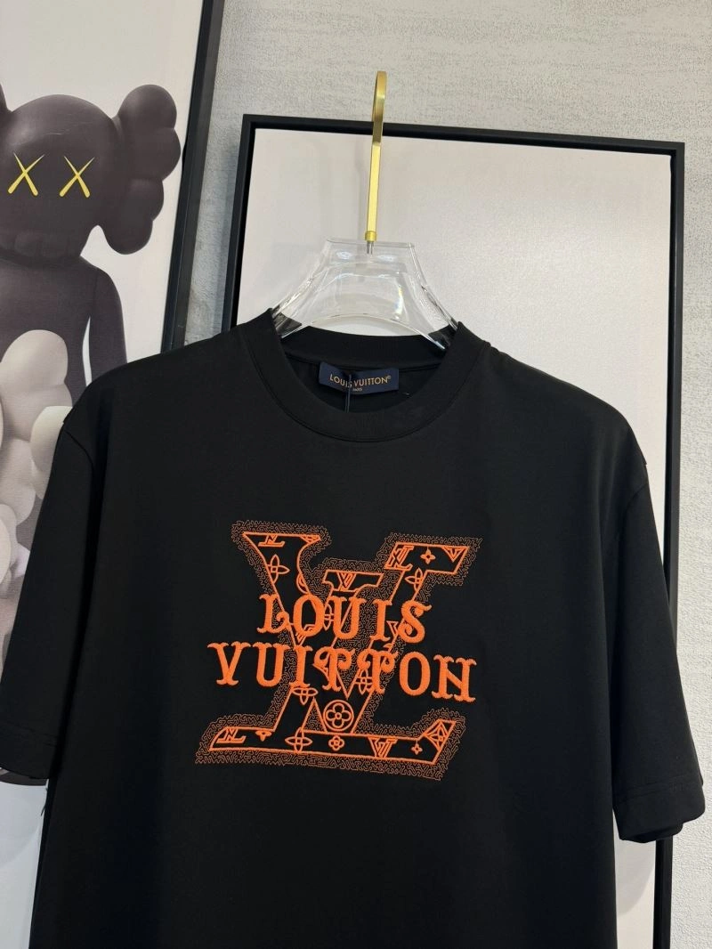 Louis Vuitton T-Shirts Sophisticated 134757