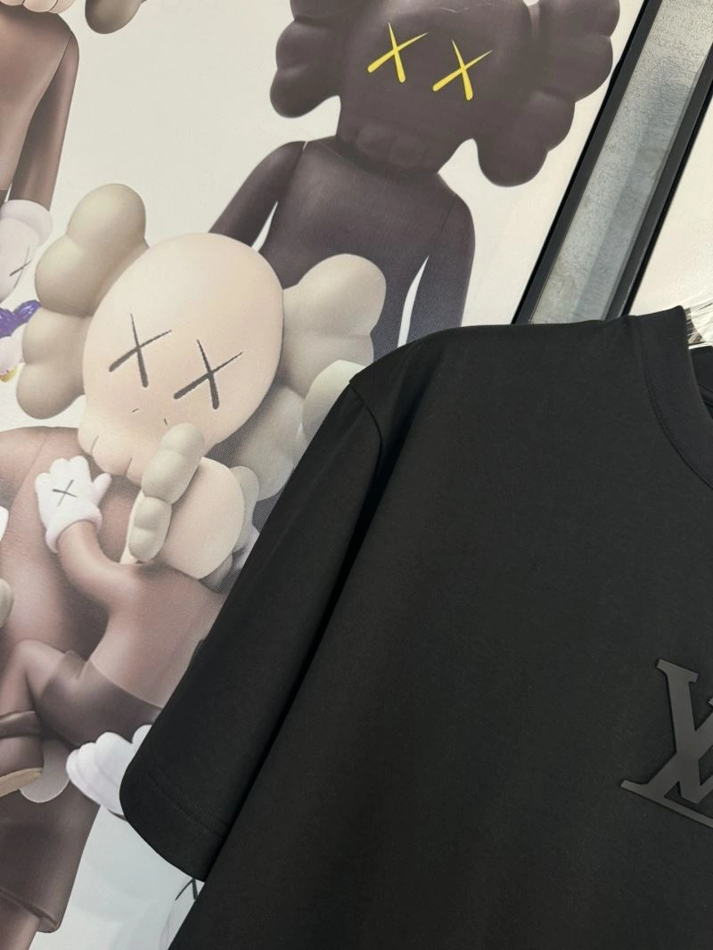 Louis Vuitton T-Shirts Functional 134752
