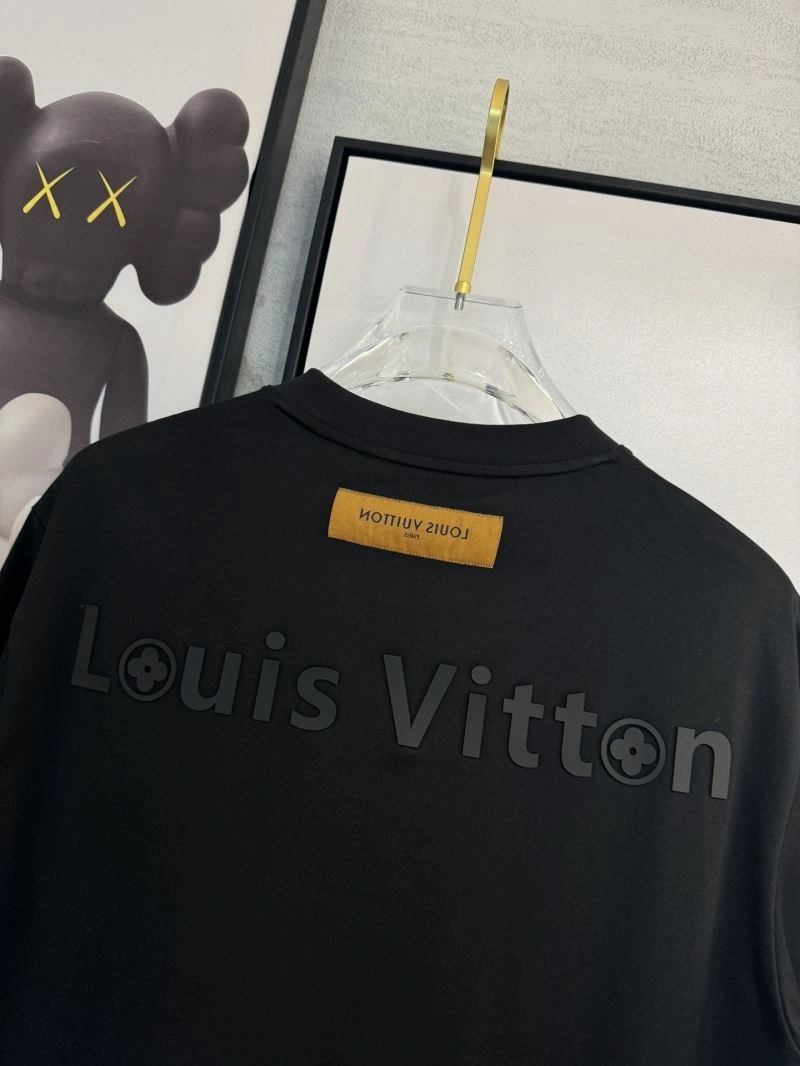 Louis Vuitton T-Shirts Functional 134752