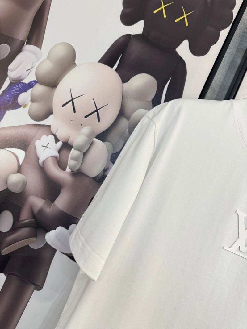 Louis Vuitton T-Shirts Fashionable 134751