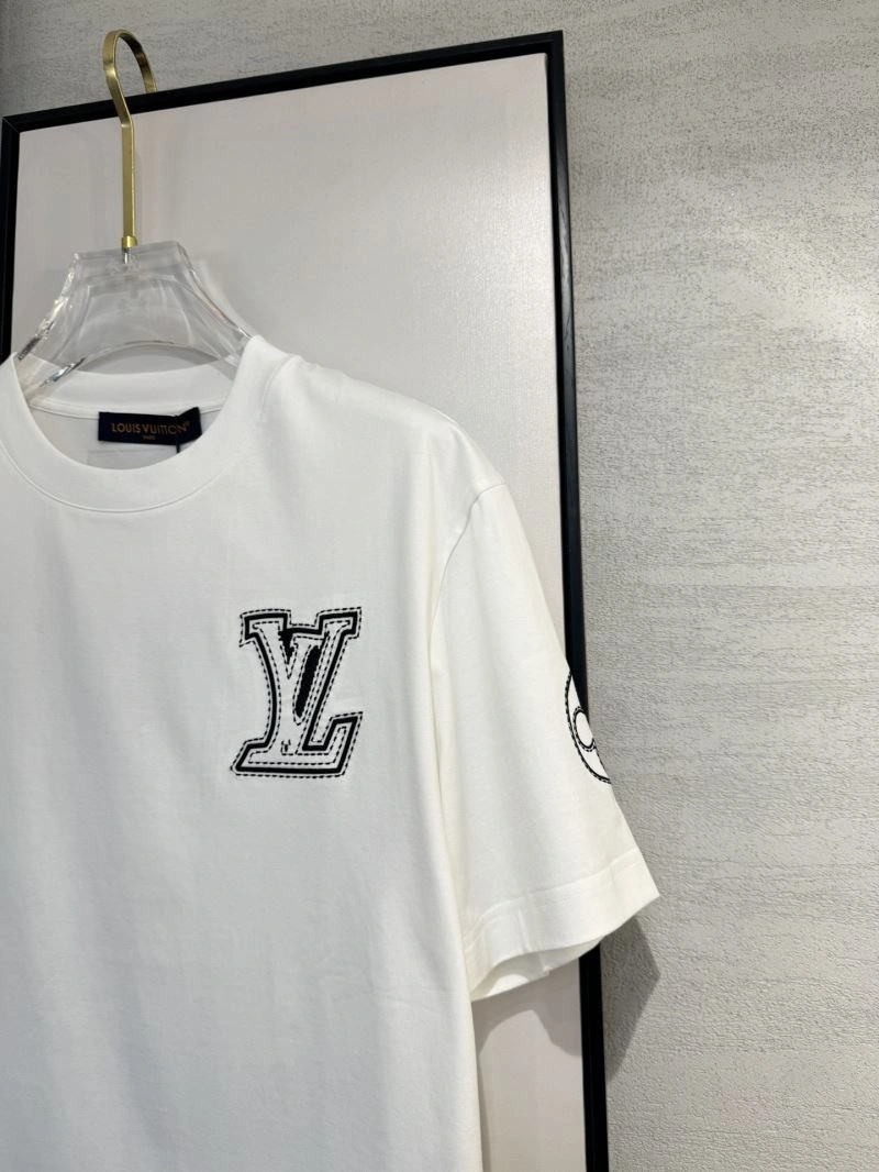 Unisex Louis Vuitton T-Shirts 134754