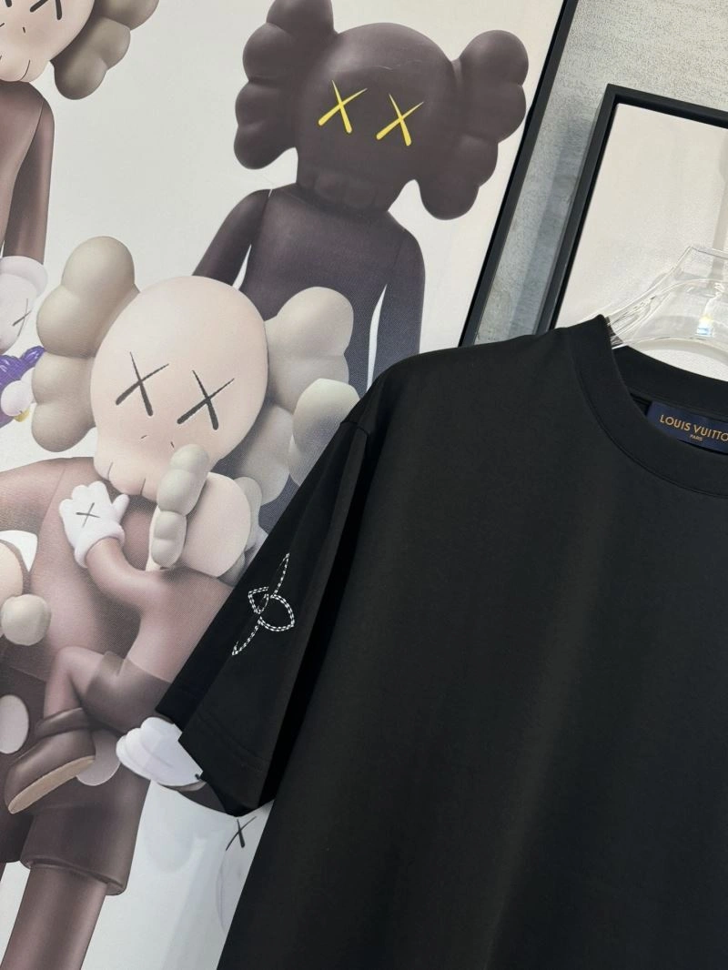 Louis Vuitton T-Shirts EasyMatch 134785
