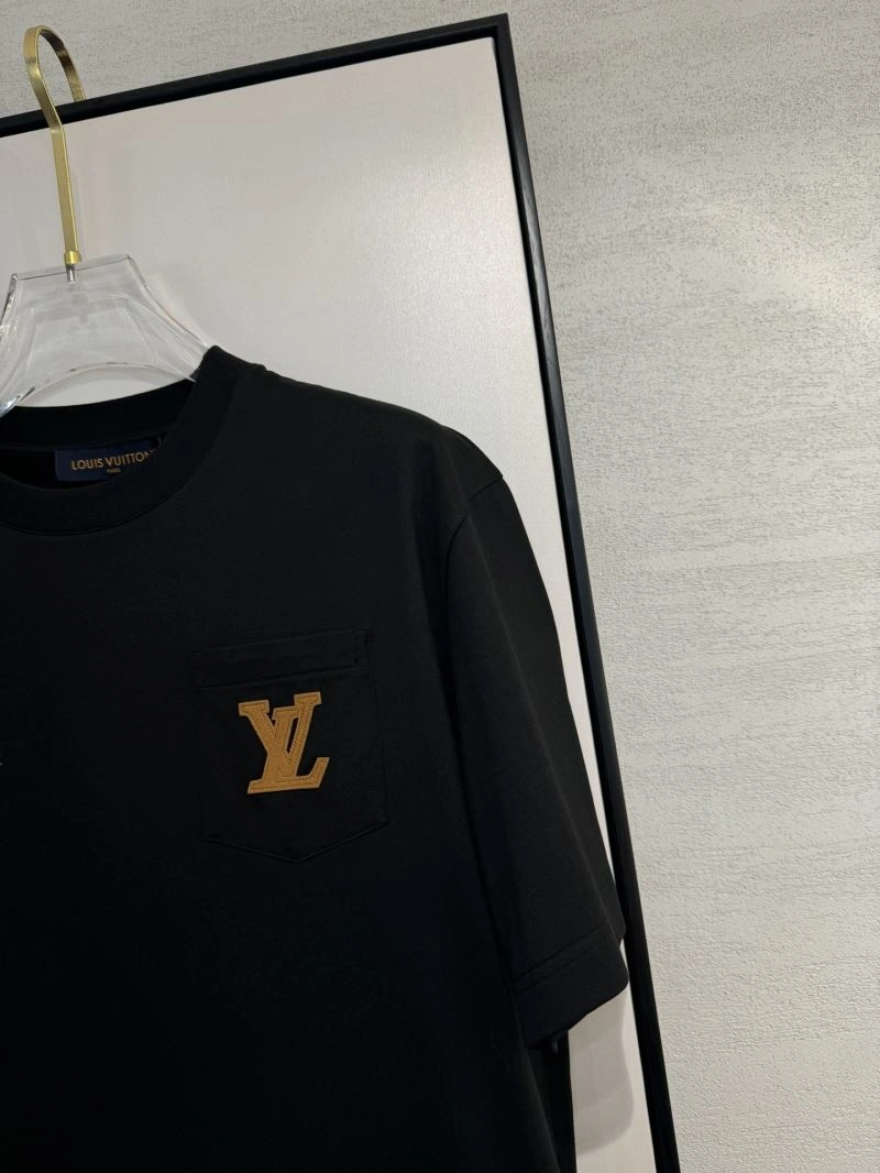 Affordable Louis Vuitton T-Shirts 134748
