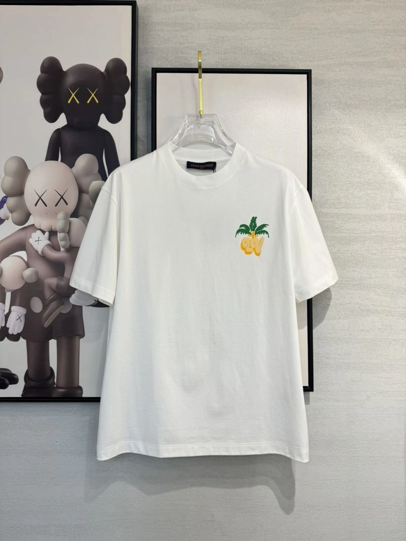 Unisex Louis Vuitton T-Shirts 134753