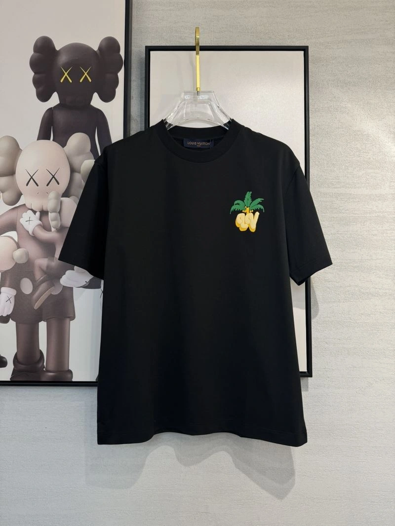 Elegant Louis Vuitton T-Shirts 134746