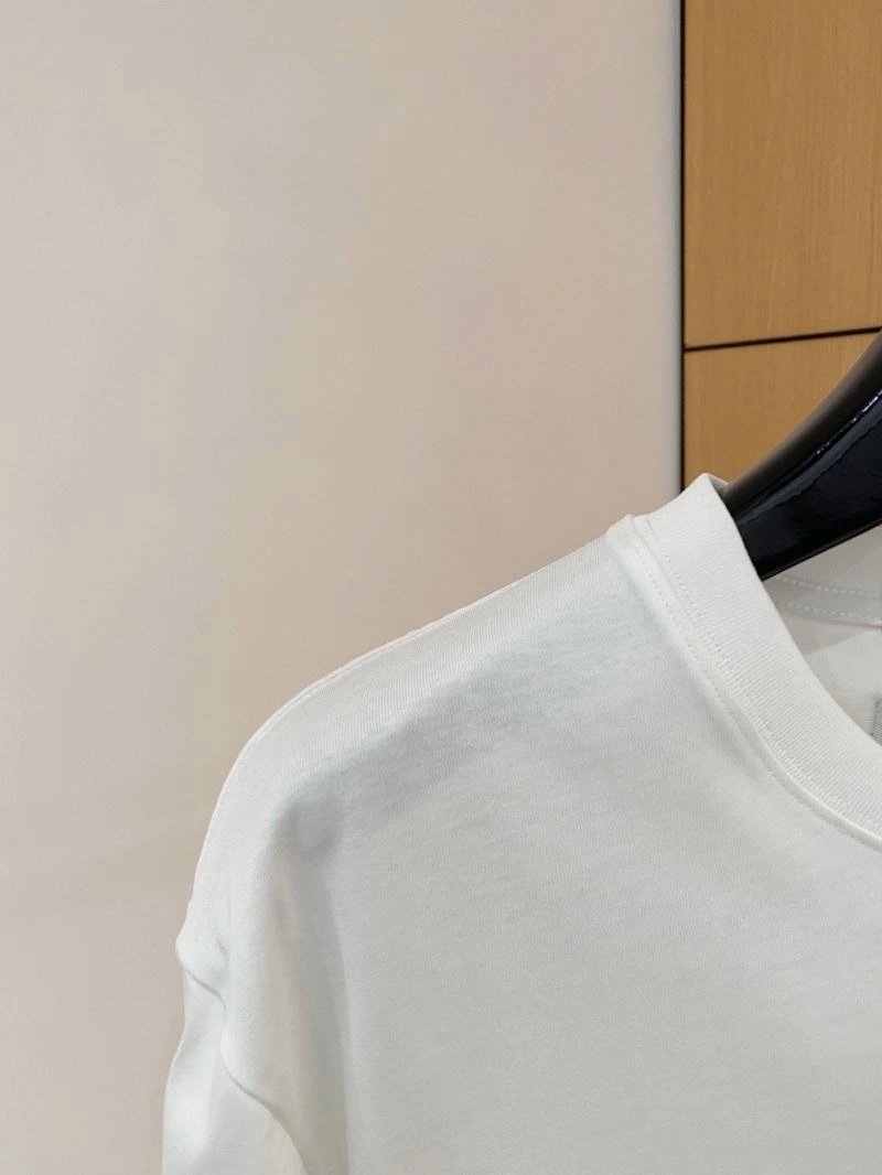Louis Vuitton T-Shirts Trendsetting 134745