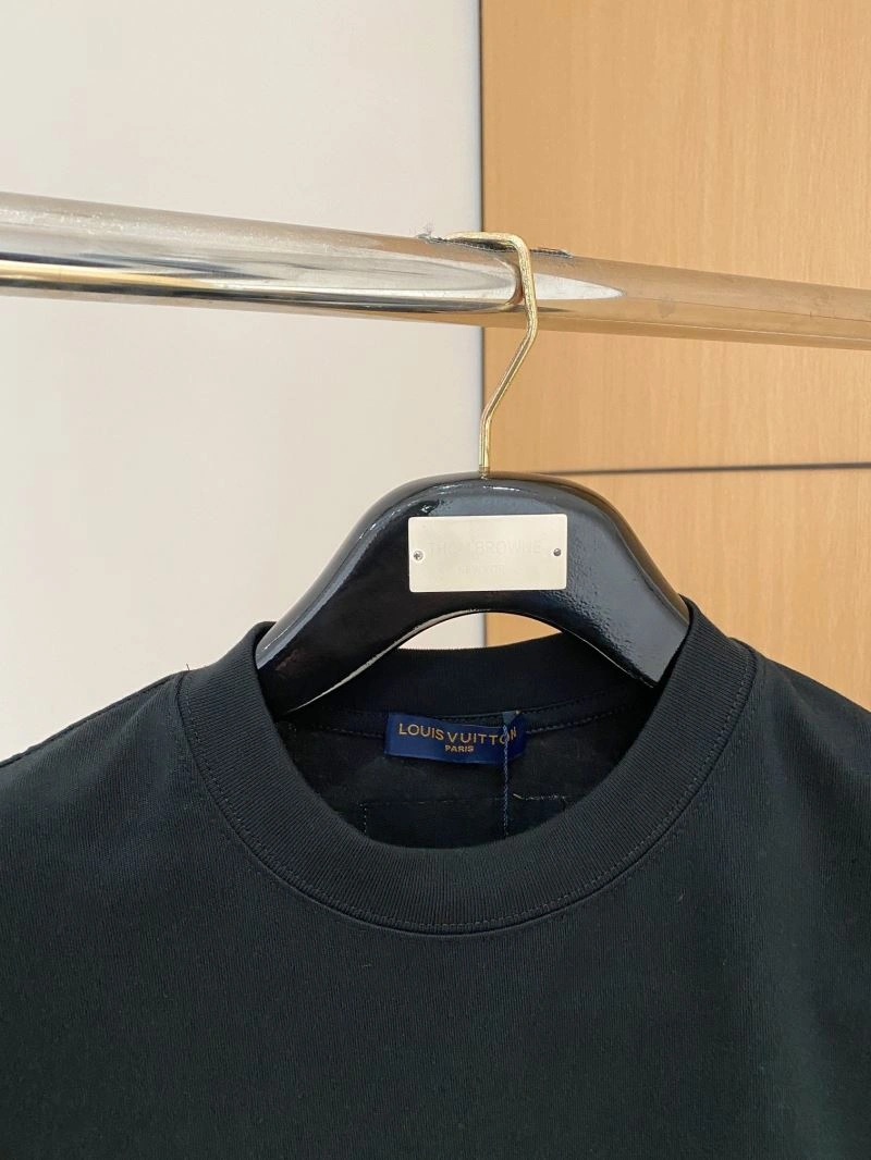 Louis Vuitton T-Shirts Sustainable 134727