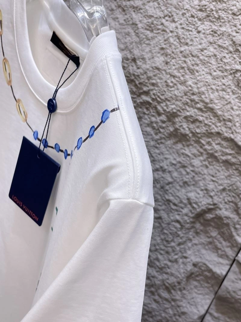 Supportive Louis Vuitton T-Shirts 134725