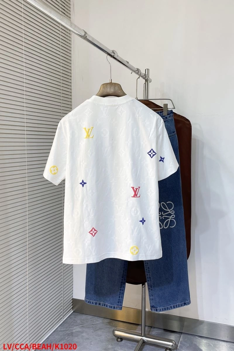 Snug Louis Vuitton T-Shirts 134743