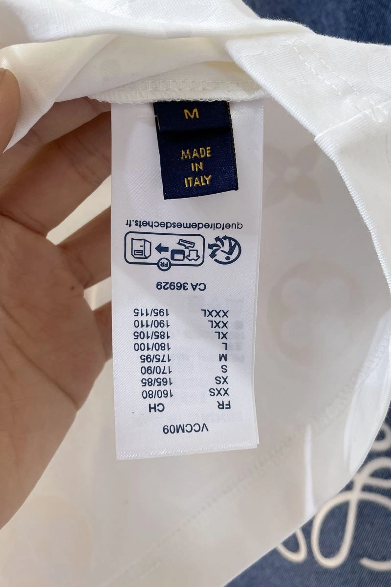 Snug Louis Vuitton T-Shirts 134743