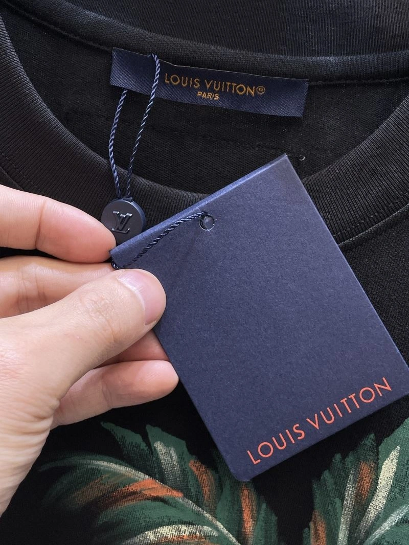 Louis Vuitton T-Shirts Youthful 134739