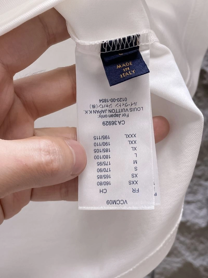 Original Louis Vuitton T-Shirts 134737