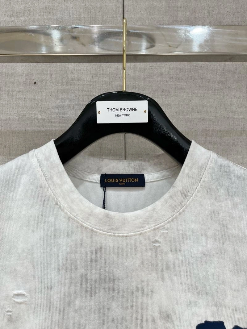 Neat Louis Vuitton T-Shirts 134736