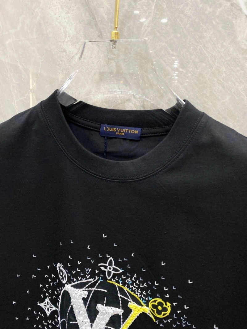 Attractive Louis Vuitton T-Shirts 134719