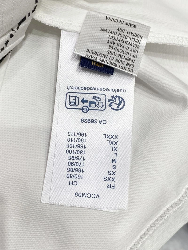 Compact Louis Vuitton T-Shirts 134744