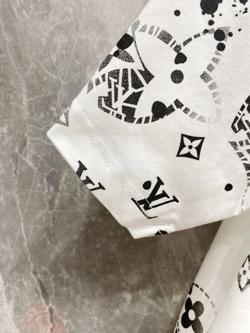 Compact Louis Vuitton T-Shirts 134744