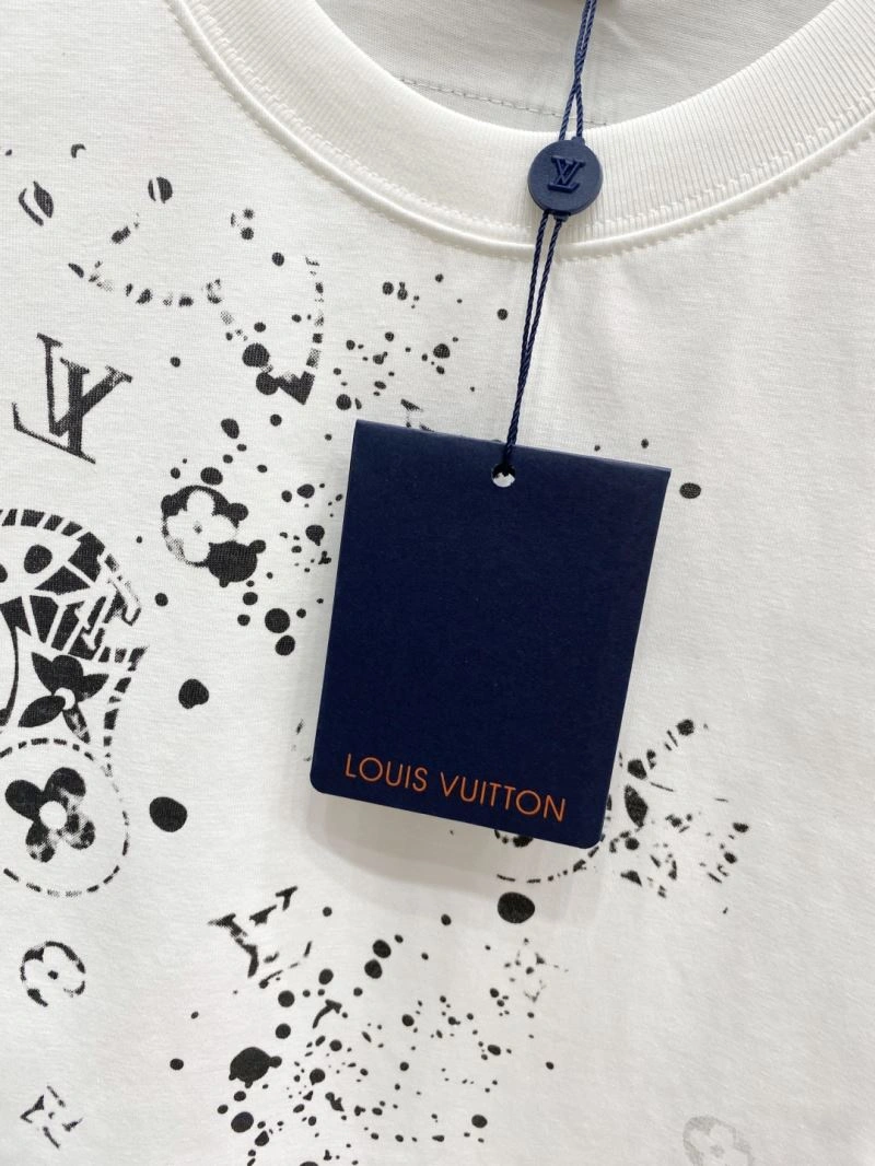Compact Louis Vuitton T-Shirts 134744