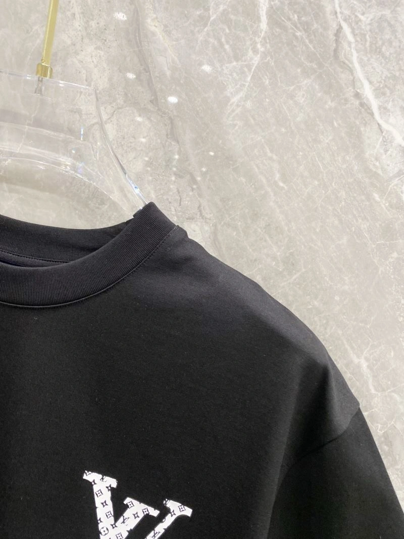 Louis Vuitton T-Shirts Comfortable 134707