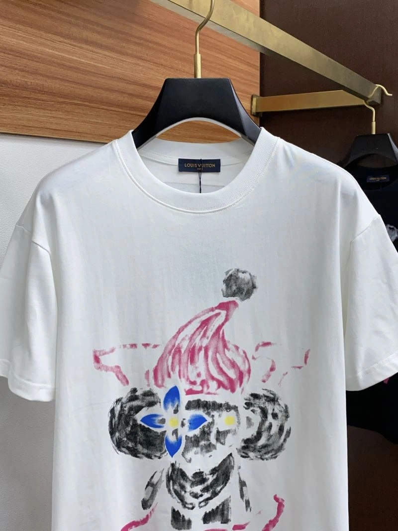Refined Louis Vuitton T-Shirts 134700