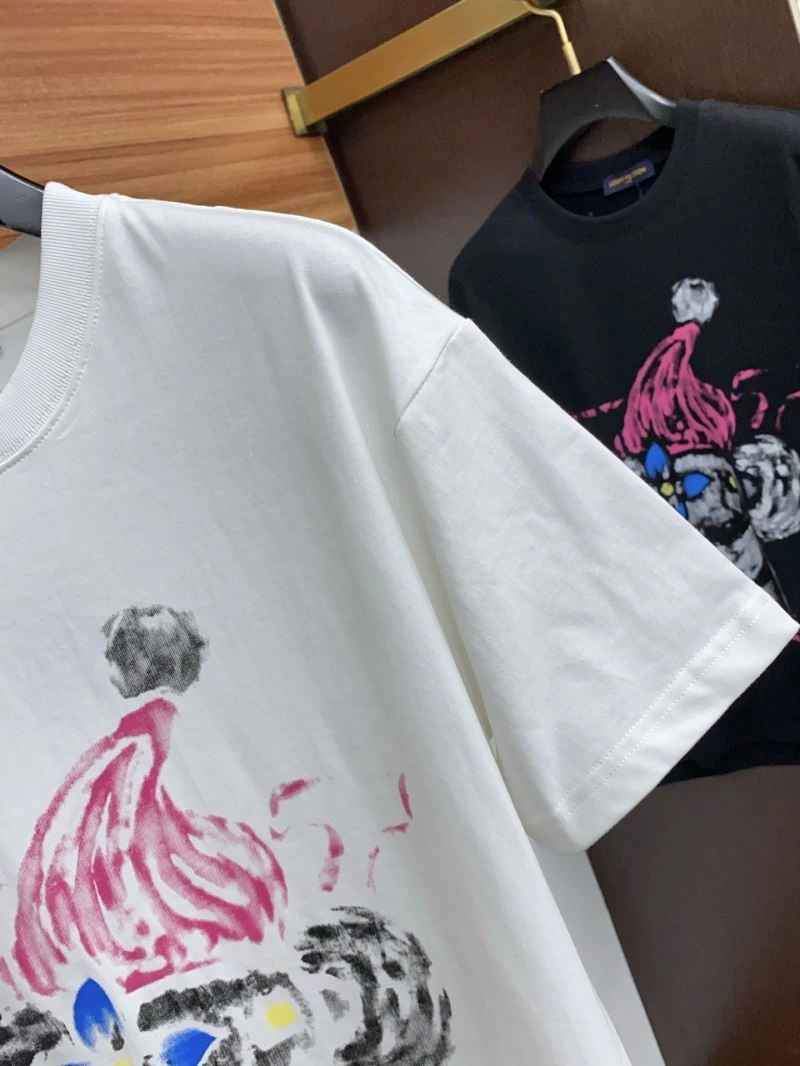 Refined Louis Vuitton T-Shirts 134700