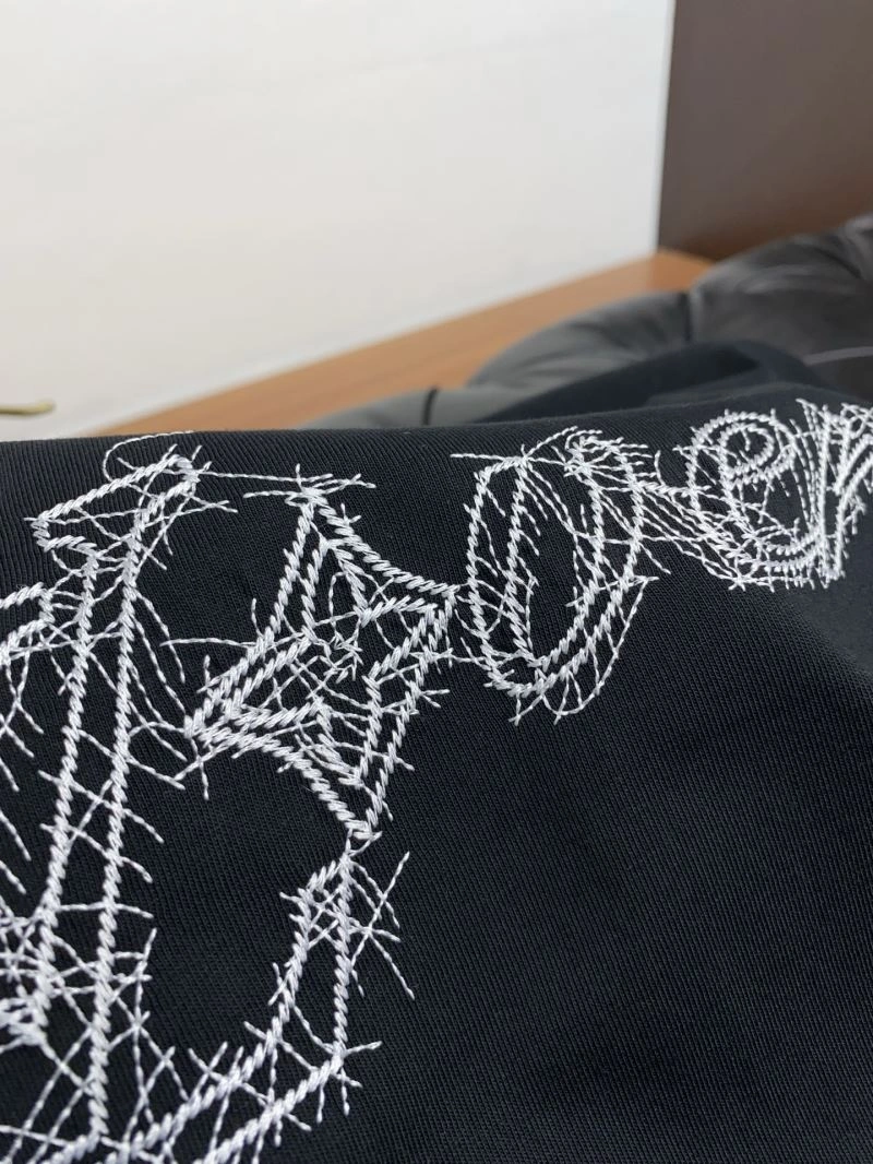 FashionForward Louis Vuitton T-Shirts 134698