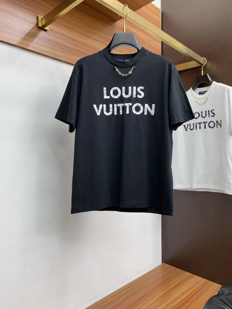 Snug Louis Vuitton T-Shirts 134705