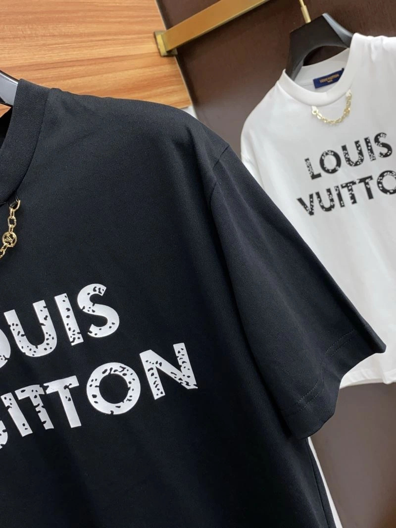 Snug Louis Vuitton T-Shirts 134705
