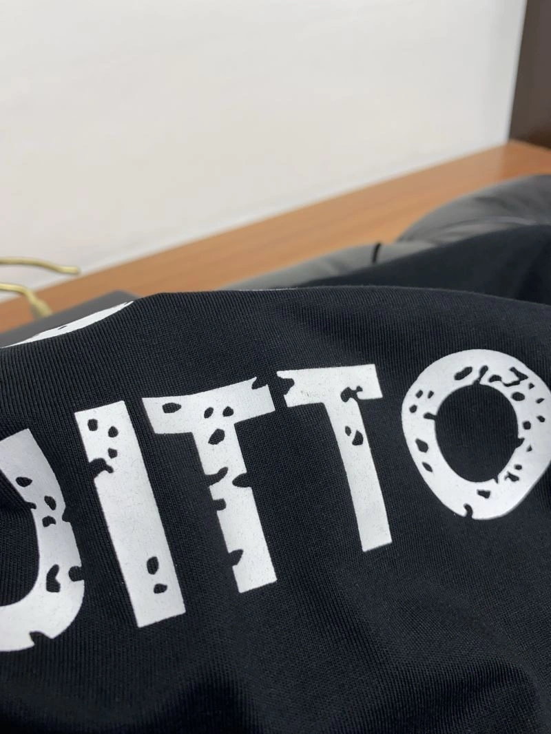 Snug Louis Vuitton T-Shirts 134705