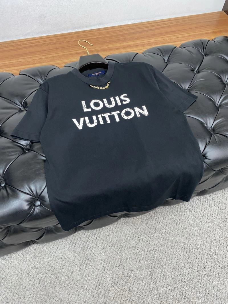 Snug Louis Vuitton T-Shirts 134705
