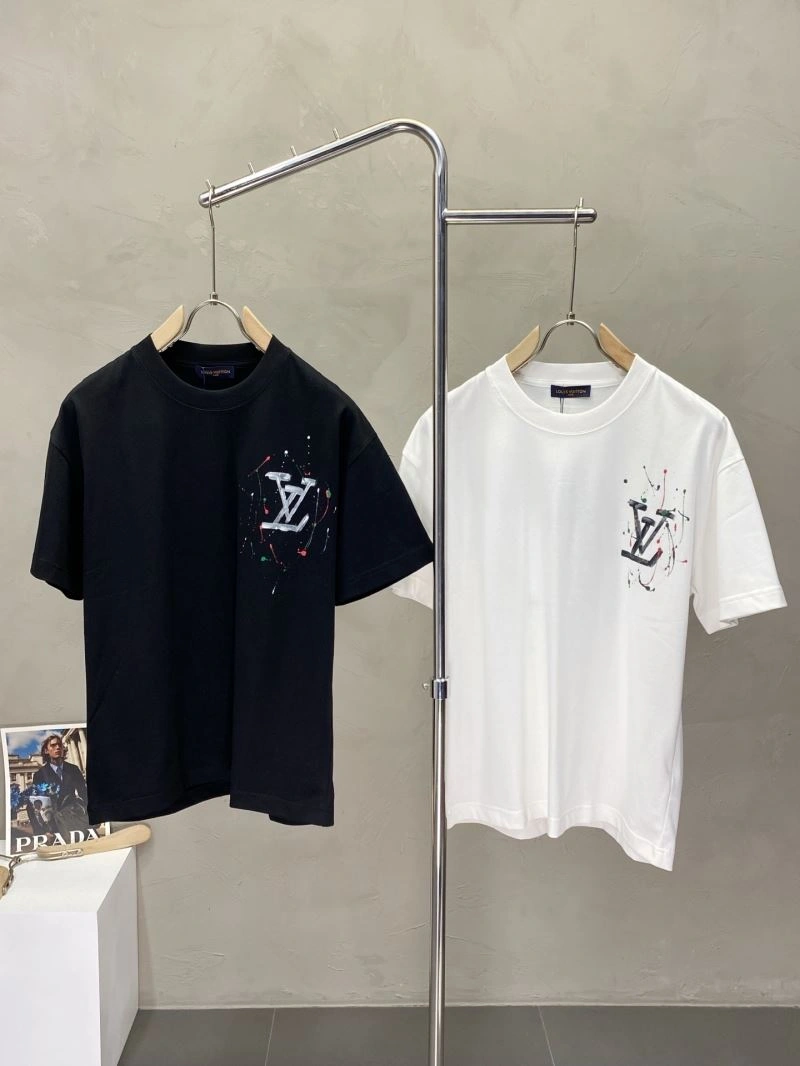 Vibrant Louis Vuitton T-Shirts 134691