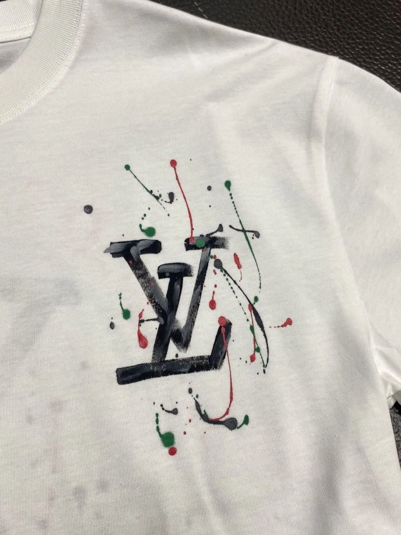 Vibrant Louis Vuitton T-Shirts 134691