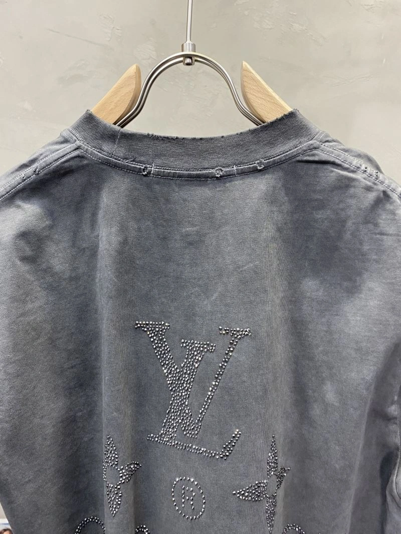 Louis Vuitton T-Shirts Snug 134690