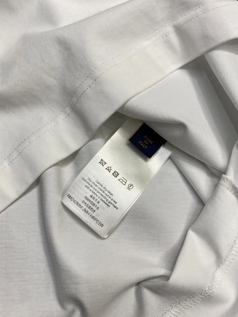 Minimalist Louis Vuitton T-Shirts 134699