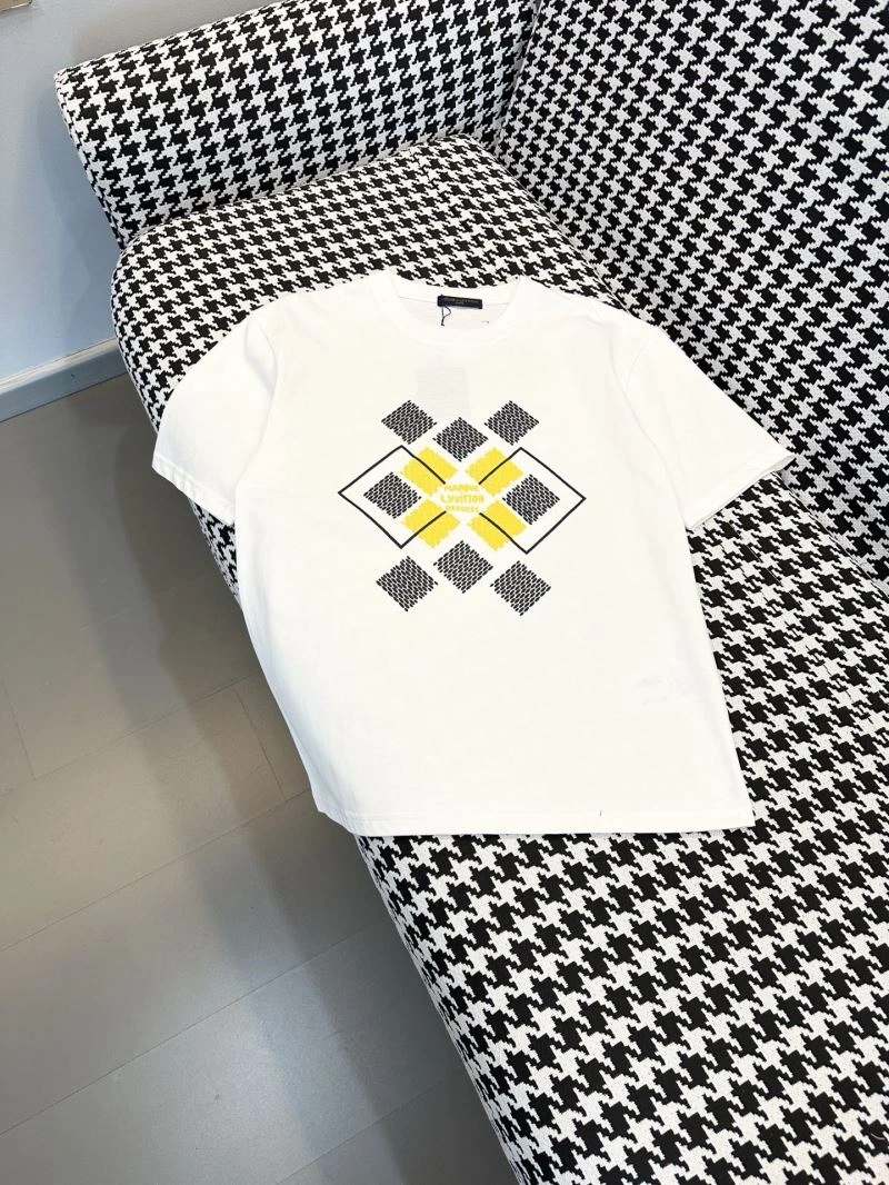 FashionForward Louis Vuitton T-Shirts 134701