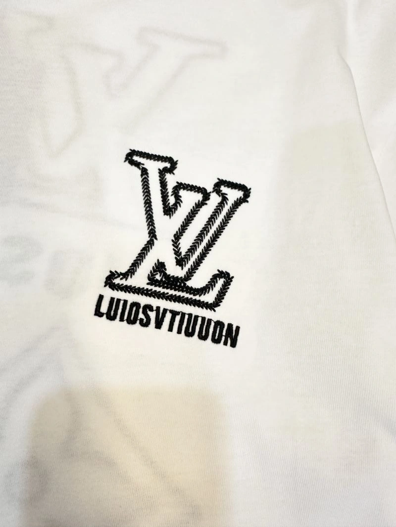 Louis Vuitton T-Shirts Bold 134696
