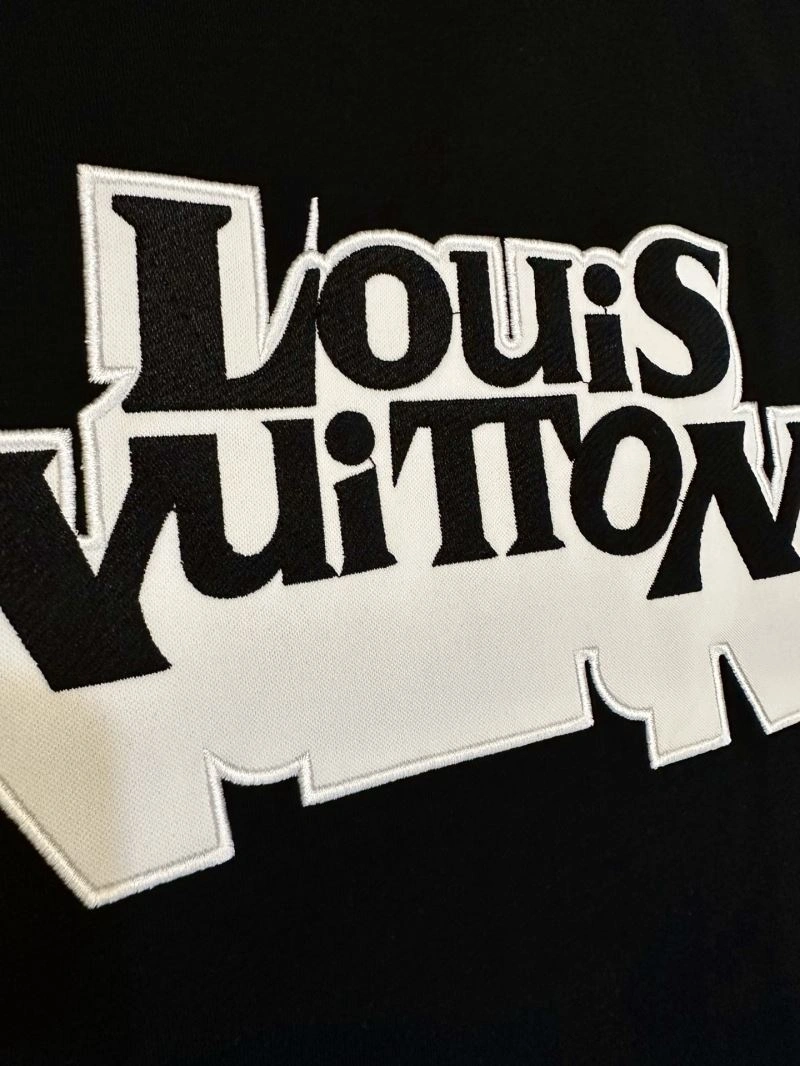Louis Vuitton T-Shirts Fashionable 134697