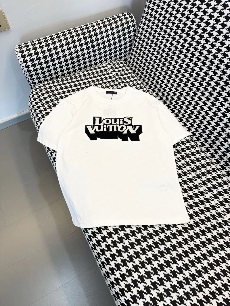 Louis Vuitton T-Shirts Fashionable 134697