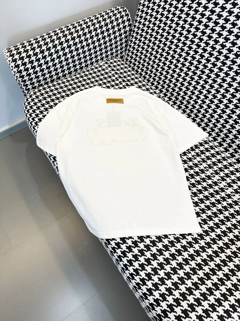 Louis Vuitton T-Shirts Fashionable 134697