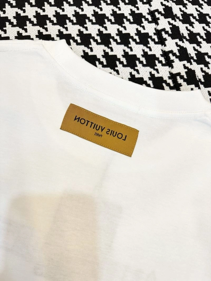 Louis Vuitton T-Shirts MultiPurpose 134702