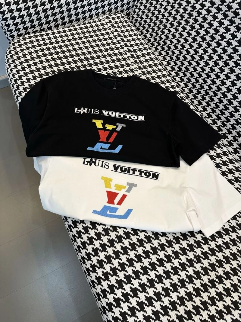 Louis Vuitton T-Shirts MultiPurpose 134702