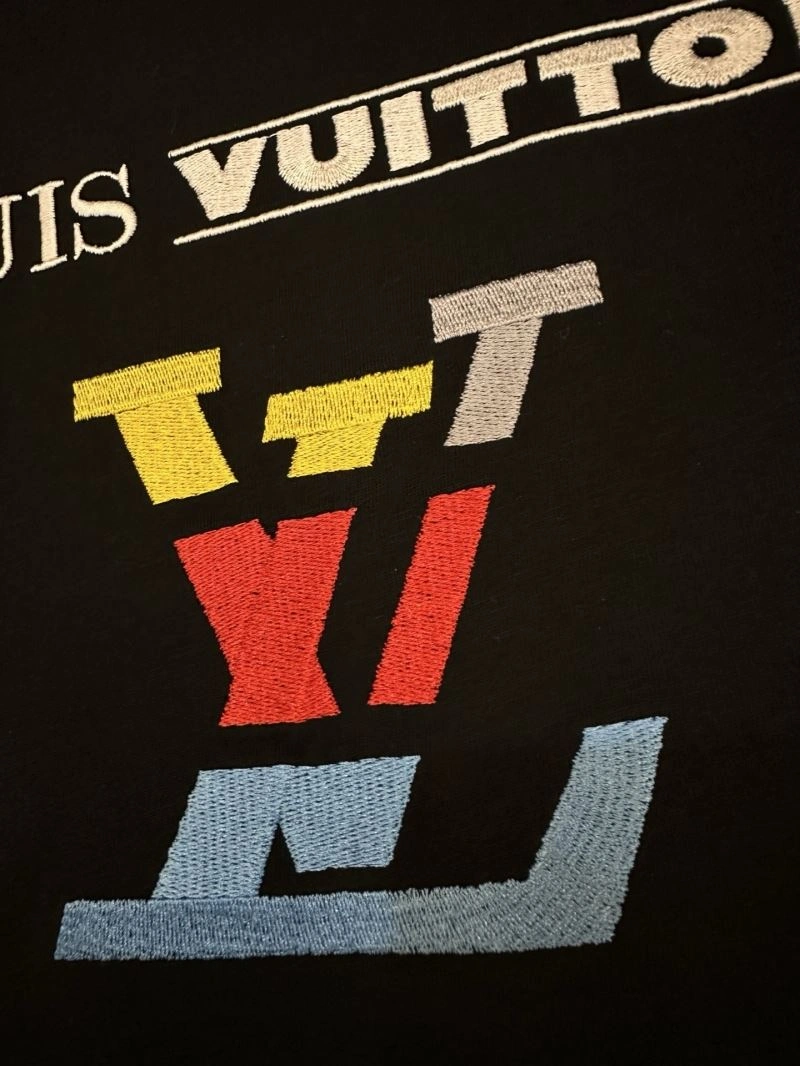 Louis Vuitton T-Shirts MultiPurpose 134702