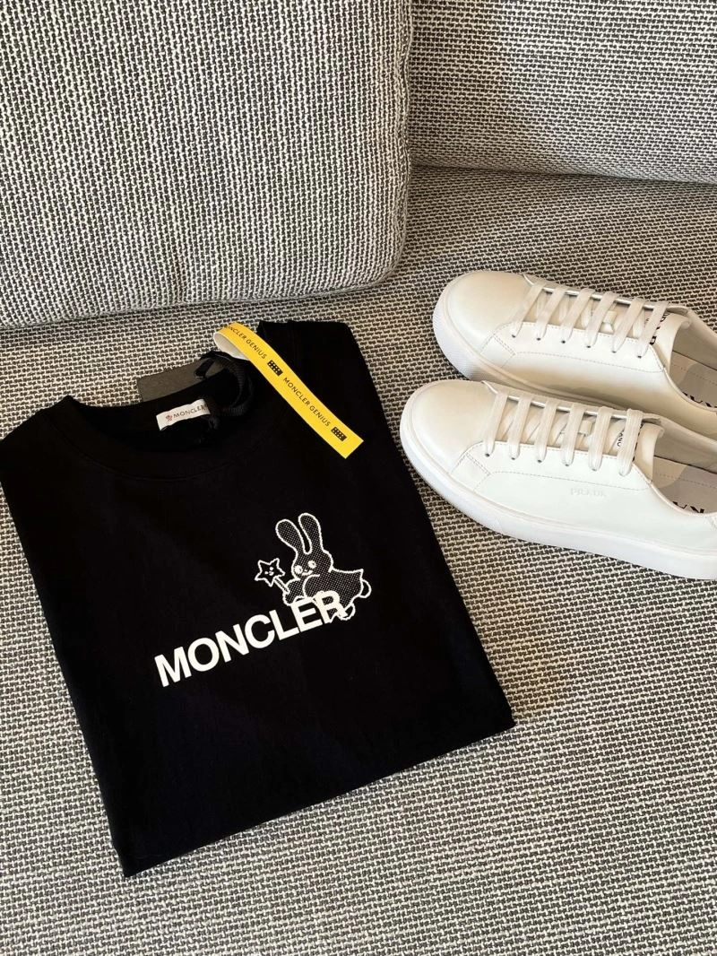 Contemporary Louis Vuitton T-Shirts 134706